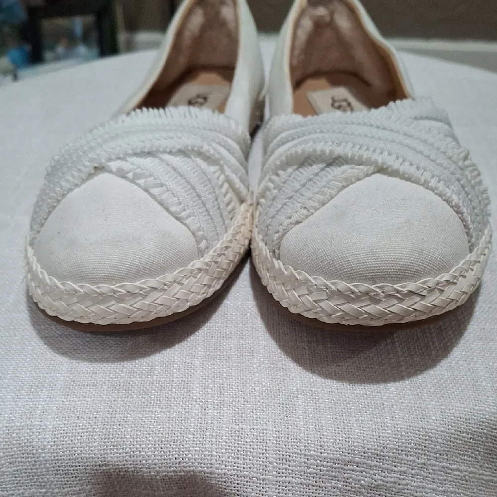 UGG elegant cream